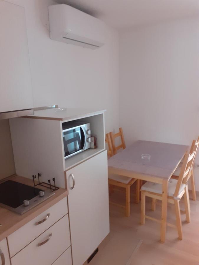 Apartmani Kid Vir Exterior foto