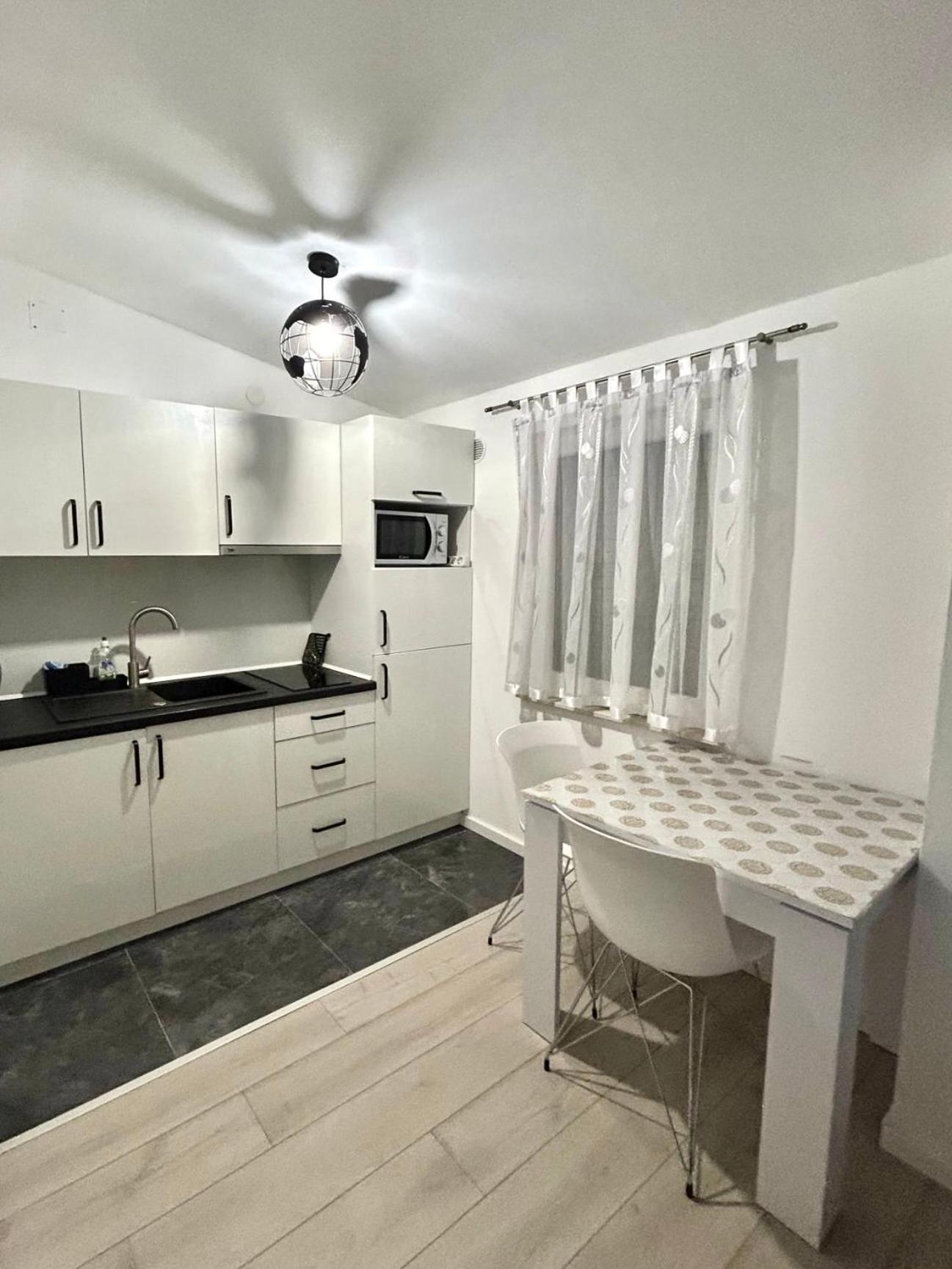 Apartmani Kid Vir Exterior foto