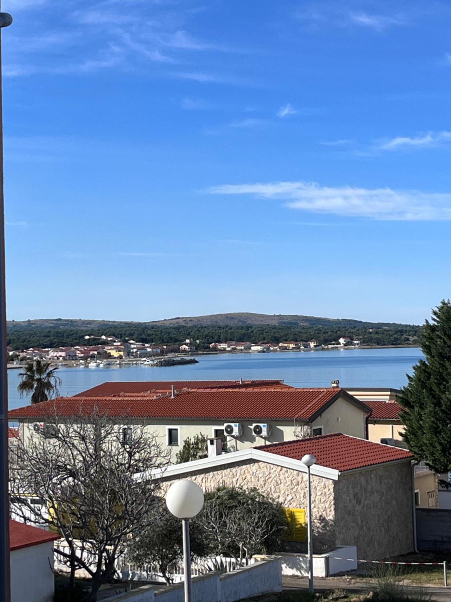 Apartmani Kid Vir Exterior foto