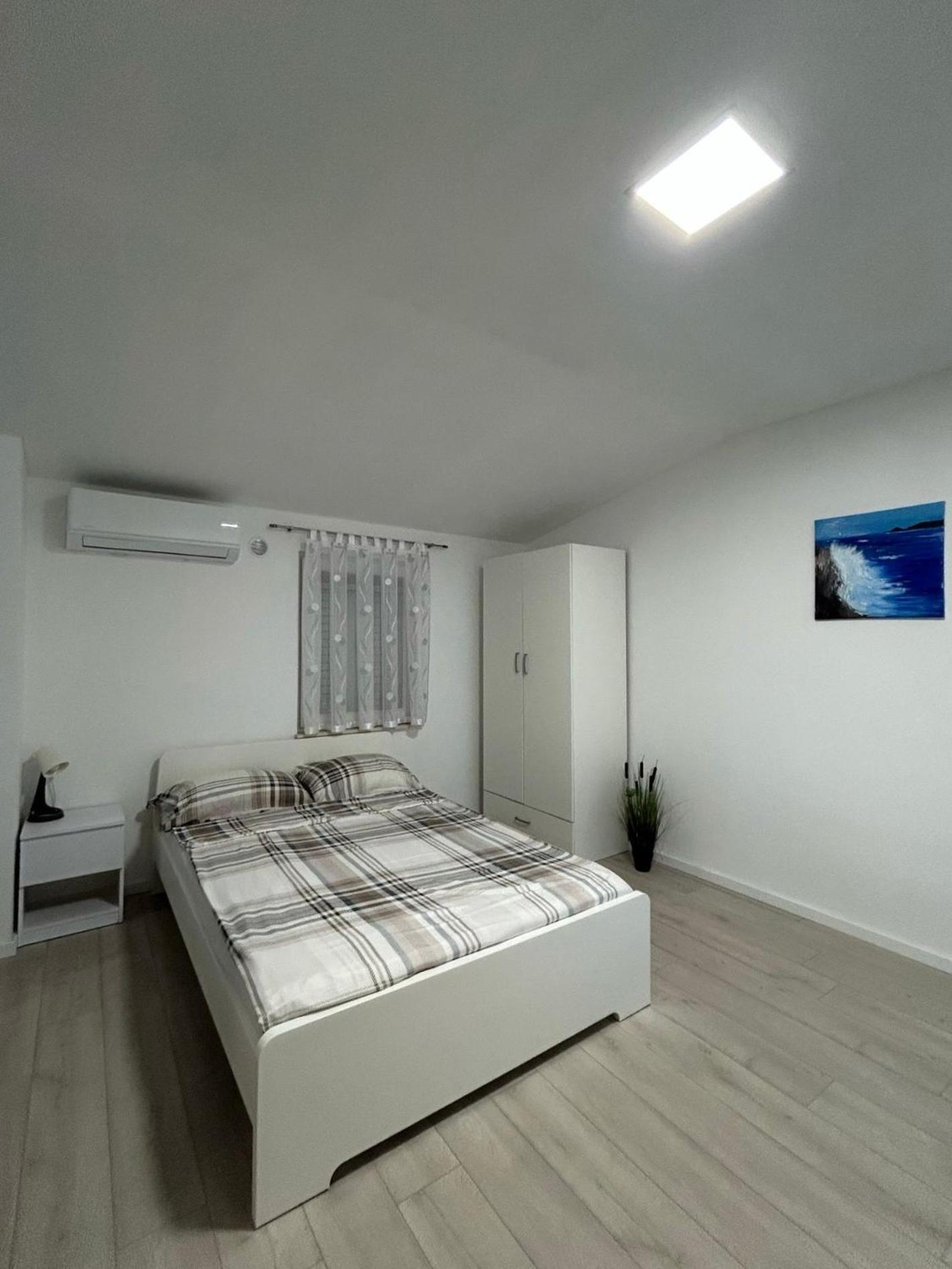 Apartmani Kid Vir Exterior foto